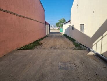 продажа и аренда домов: Anbar üçün geniş sahə. 650 m² anbar 3300 manata icarəyə verilir. Suyu — 4