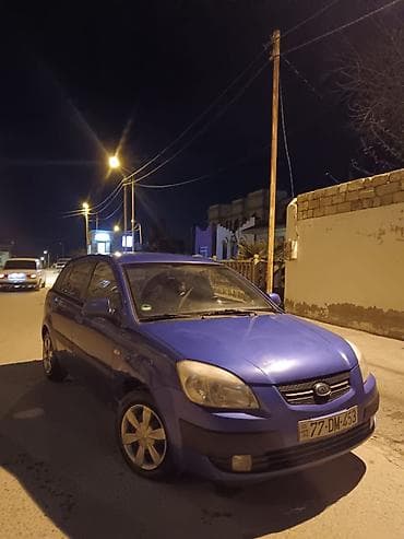 Nəqliyyat: Kia Rio hatchback, mavi rəng (5 qapı) Texniki və dizayn — 4