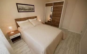 bine sovxoz evler: 2 yataqlı, tam təchiz olunmuş mənzil - Geniş qonaq otağı: künc divan — 2