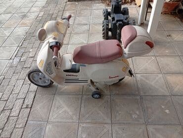 Manejlər: Uşaq üçün elektrikli skuter – Vespa stili - Model: uşaq minik — 1