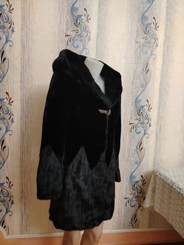 loreta palto: Geyinilməyib .1 razmerdə qaldığı üçün qiymət münasibdir — 2