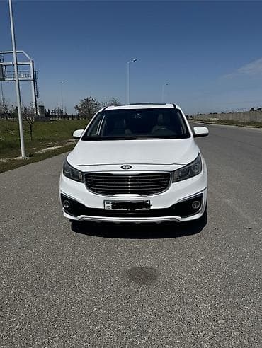 Kia Carnival: 2.2 l | 2014 il Van/Minivan