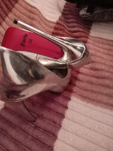 Çəkmələr: Gümüşü rəngli qadın dikdaban tuflilər - Model: klassik “stiletto” — 2