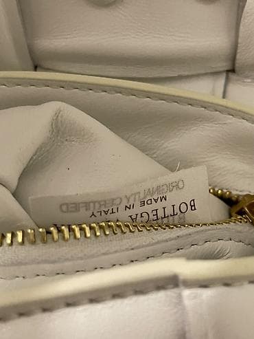 rezin bot: Продаю оригинальную сумку Bottega Veneta. Сумка была приобретена лично — 4