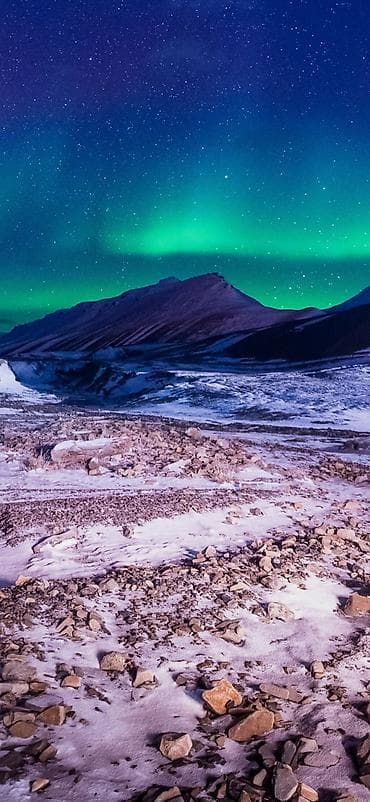 qara rengde sekiller: Salam gündelik iş lere gedirem işe göre qiymet deyişir whatsap var — 1