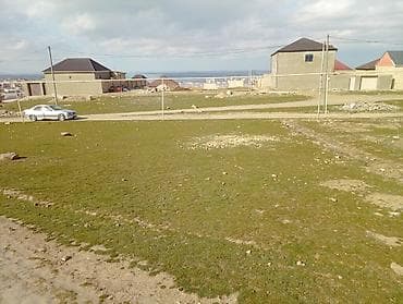 zirə torpaq: 10 sot, Tikinti — 4