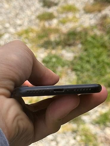 iphone 8 case: IPhone SE 2020, 64 GB, Qara, Barmaq izi — 4