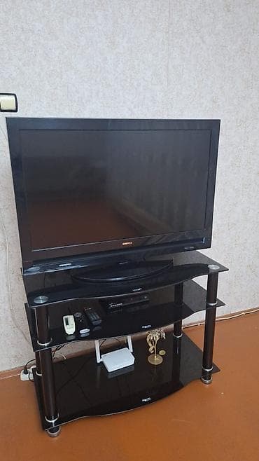 televizor atliqi: Düz TV altlığı, Polkalı, Şüşəli — 2