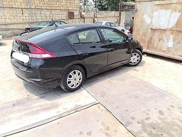 prius maqnitola: Toyota Prius: 1.8 l | 2011 il — 2
