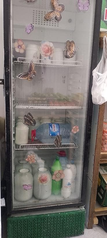 Satılır: Şüşə qapılı, dik tipli vitrin soyuducu Xüsusiyyətlər: -