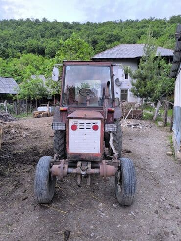 işlənmiş traktorların satışı: Traktor motor 2 l, İşlənmiş — 1