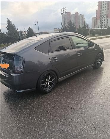 toyota vitz: Toyota Prius: 1.5 l | 2008 il Hetçbek — 2