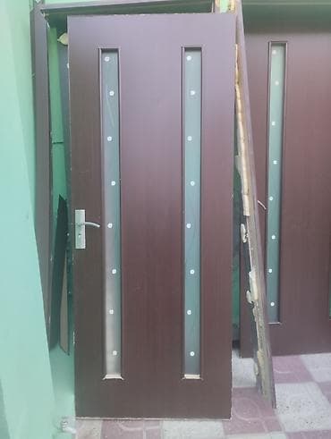 rasm ramkalari: Mebel qapıları – qəhvəyi rəng, şüşə panelli dizayn - Material — 3