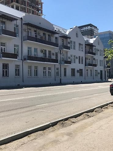 ivanovkada ev satilir: Bakı, Ələt qəs., 3 otaqlı, Köhnə tikili, m. Xətai, 81 kv. m — 2
