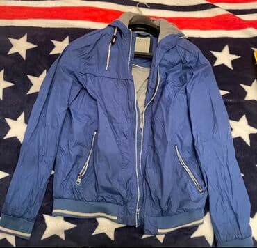 мужские кожаные куртки в баку: 9 manata mavi rəngdə gödəkçə satılır. 
Razmer : L — 1