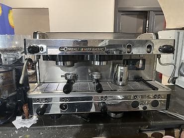 La Cimbali M22 Basic peşəkar espresso maşını - Brend/model: La — 1