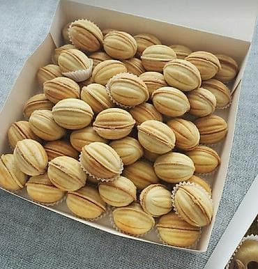 Ev şeratimde bişen qoz, temiz yaq ile.1 kq 10-man