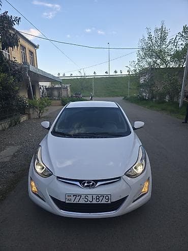 Hyundai Avante: 1.6 l | 2015 il Sedan