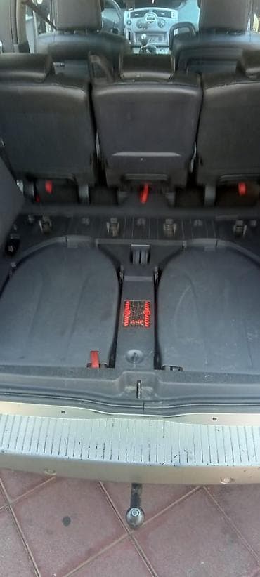 7 yerlik avtomobillər: Renault Scenic: 1.5 l | 2007 il 53000 km Van/Minivan — 3