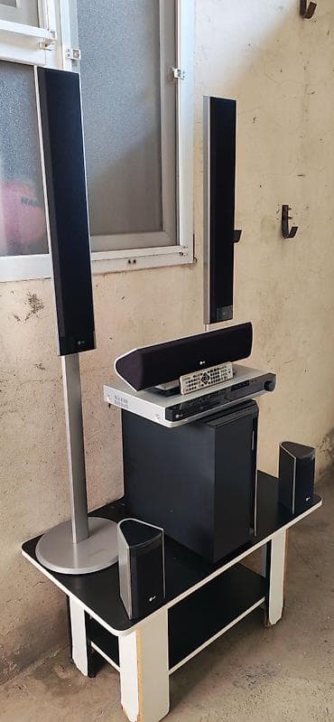 komputer aksesuar: İşlənmiş LG Kolonka, Növ - Smart, rəng - Gümüşü — 2