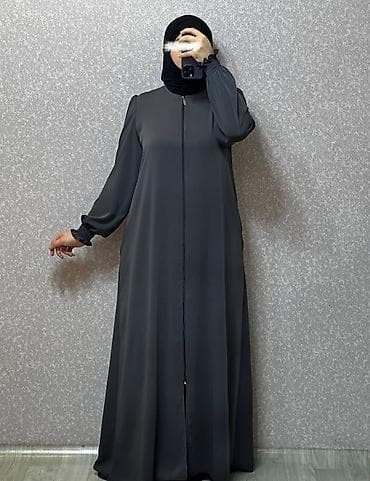 uzun paltar: Qadınlar üçün uzun, tünd boz rəngli abaya. Ön hissədən tam uzunluqda — 1