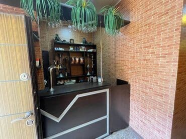 arenda pub restoran: Tam şəraitli obyekt icarəyə verilir, 6 kabinetdən ibarətdir. Elektrik — 1