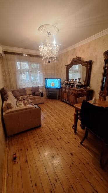 kirayə xalqlar: Mənzil — 3-ci mərtəbə, giriş qapısı 167 nömrəli mənzilə açılır. Geniş — 4