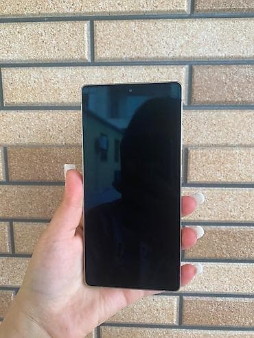 lenovo ideapad 3i: Samsung Galaxy S25 Ultra, 256 GB, rəng - Gümüşü, Face ID — 3
