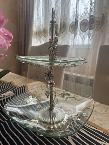 Tort və şiriniyyat qabı