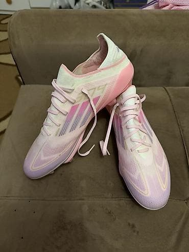 Butslar Adidas, Ölçü: 43, Yeni