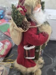 Pərdə və jalüzlər: 30 sm ölçülü Şaxta Baba oyuncağı — bayram bəzəyi, qırmızı kətandan — 2