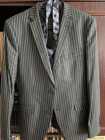 Ideal veziyetdedi cemi 1 defe geyilinib. Razmer 50