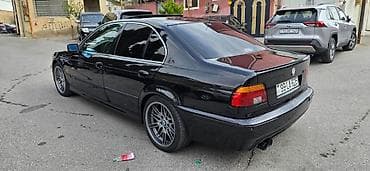 a class mercedes: BMW 5 series: 2.5 l | 1999 il Sedan — 6