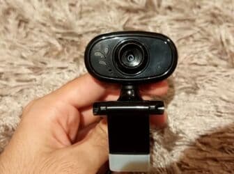 Başlıq: Yeni webcam satılır. Təsvir: - 1080p HD görüntü keyfiyyəti –