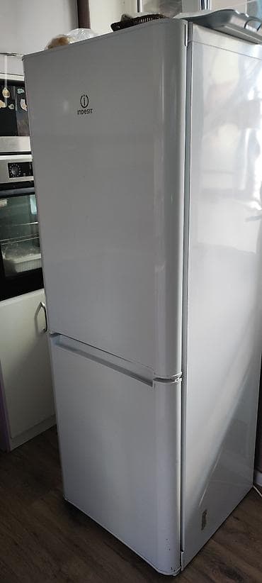mini soyuducu: Indesit iki kameralı soyuducu - Rəng: ağ - Üst hissə – soyuducu — 1