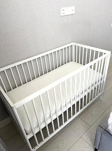 usaq besikleri 2020: Oğlan və qız üçün, Dördbucaq, Beşik, Dəstsiz, Matras ilə, Yellənmə mexanizmsiz — 1