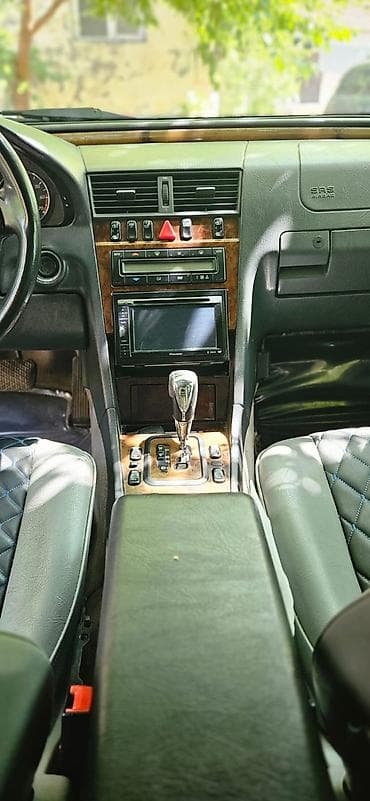 Продажа авто: Mercedes-Benz 230: 2.3 л | 1999 г. Седан — 10