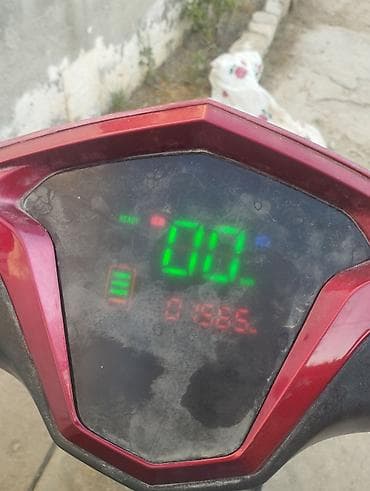 mopet elektrik: Moped qeza olunub qabag plasmaslari ezilib yanlari cizilib ama tok — 5