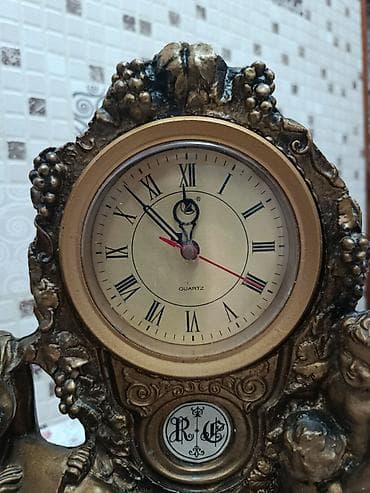 Ev saatları: Masaüstü saatlar, Elektron, Saniyə əqrəbi — 4