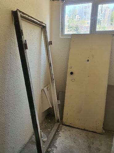 lalafo ayaqqabilar: Demir qapi 200/90sm 130azn qiymet sondur Ehmedli 2999 leli Taxta — 1