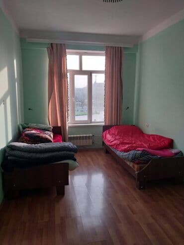 baki kiraye menzil: Nərimanov metrosunun çixisinda yerləşən 5 mərtəbəli binanın 2-ci — 2