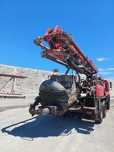 Beton nasosu ilə təchiz olunmuş xüsusi yük maşını - Şassi: 6x4 üç — 5