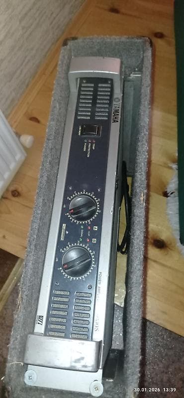 pul kolleksiyası: Dynacord CMS 2200 – kompakt mikser sistemi - 22-kanallı mikser: 18 — 9