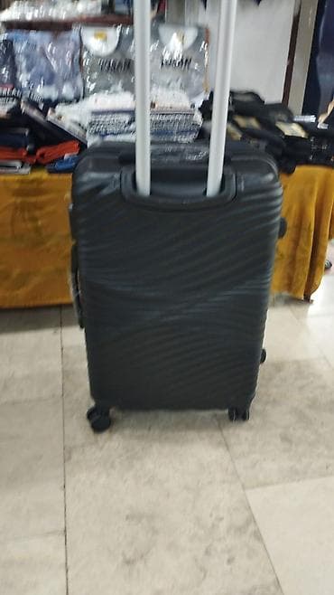 Sərt korpuslu səyahət çamadanı – Billa - Material: 100% ABS, zərbəyə