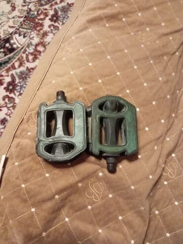 ktm velosipēdi: 26lığ amatizatorlu vilka cəmi 15 manat. 26 lığ qabağ arxa disk 2si — 6