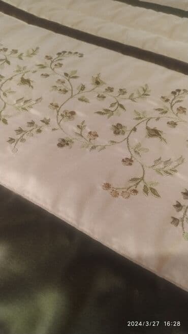 Yataq üçün Yeni Yataq örtüyü, Ünvandan götürmə — 6