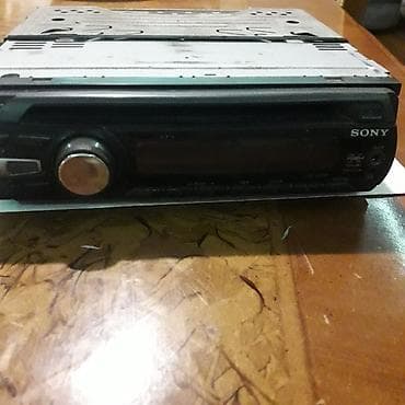 Sony aux var kart getmir. yaxwi veziyyetdedi. mp 3 cd iwledir