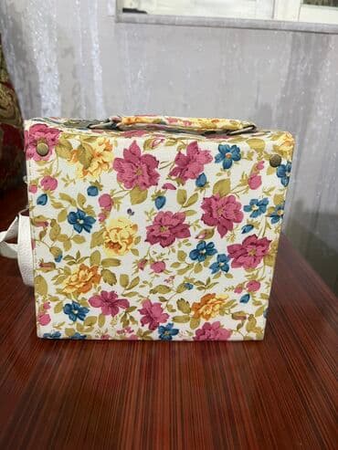 qaşlı çanta: Çanta seliqeli az islenilib — 4