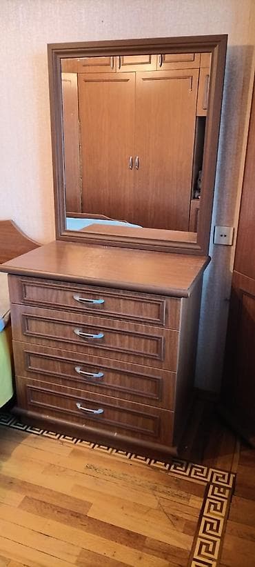 İşlənmiş, 3 qapılı, Siyirməli, Qəhvəyi, Taxta, Açılan, Düz dolab — 3
