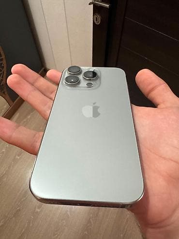 ayfon s: IPhone 16 Pro, 256 GB, Natural Titanium — 5